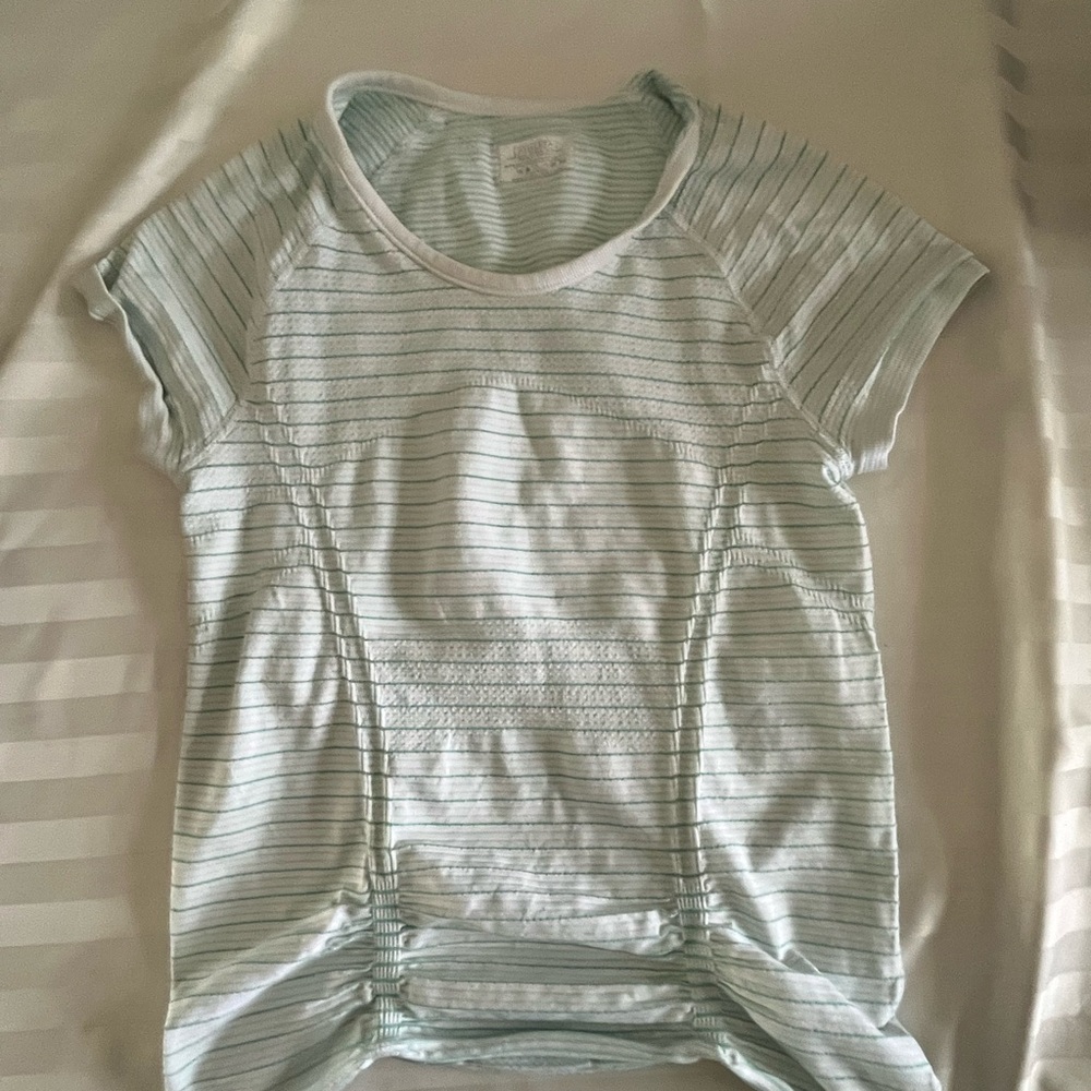 Women’s XS Athleta Work Out Shirt